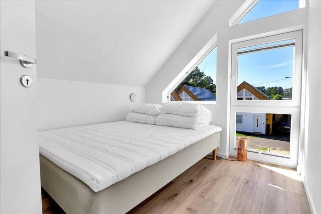 Nybygd Feriebolig Rett Ved Strand Til Leie! คริสเตียนซานด์ ภายนอก รูปภาพ